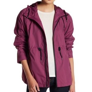 KEEPING Hunter Lightweight Raincoat